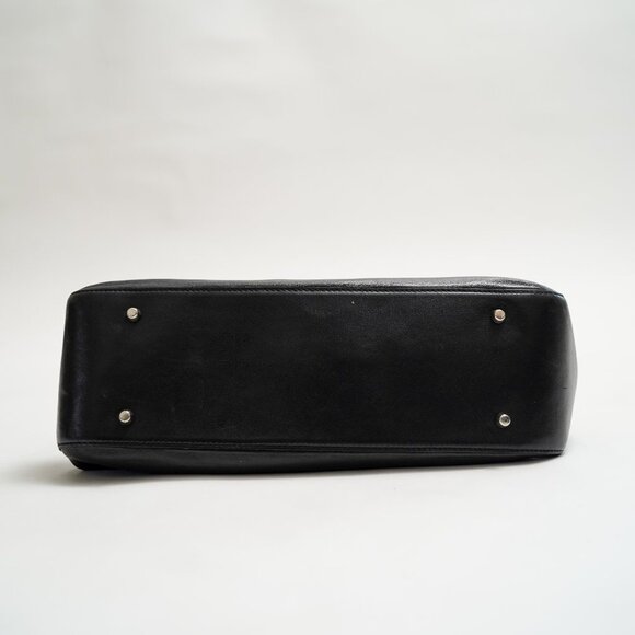 Vintage Anya Hindmarch Leather Flap Should Bag With Perforated Logo - Picture 3 of 9